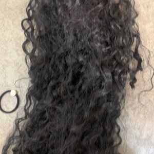 New! “LONAI” 9 PCS.Black Brown Synthetic
Extension. 22 Inches Long Curly Hair.